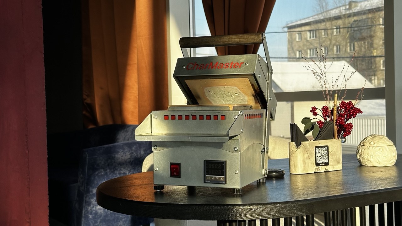 Закрытый элемент и цельная камера